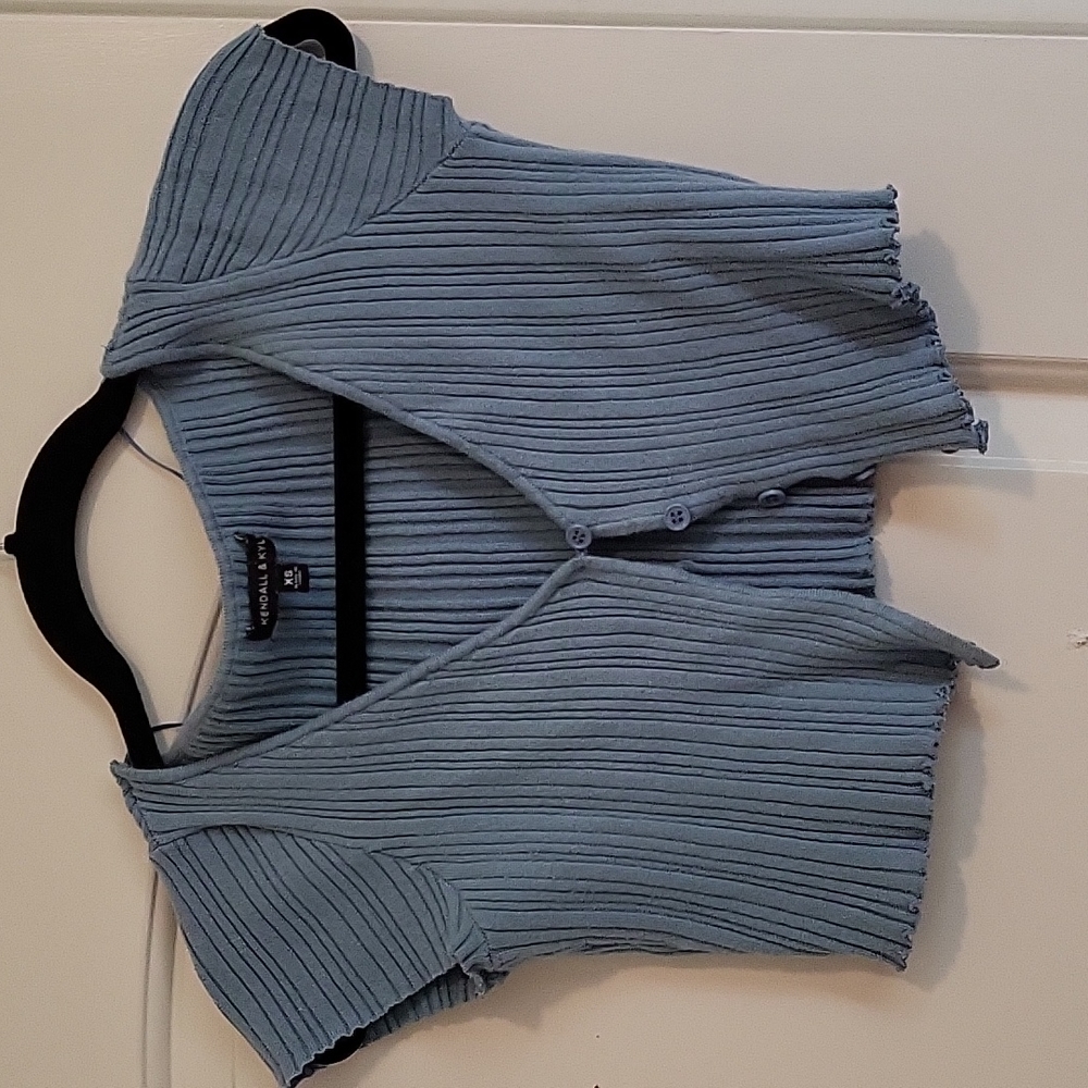 Kendall & Kylie- blue cropped cardigan